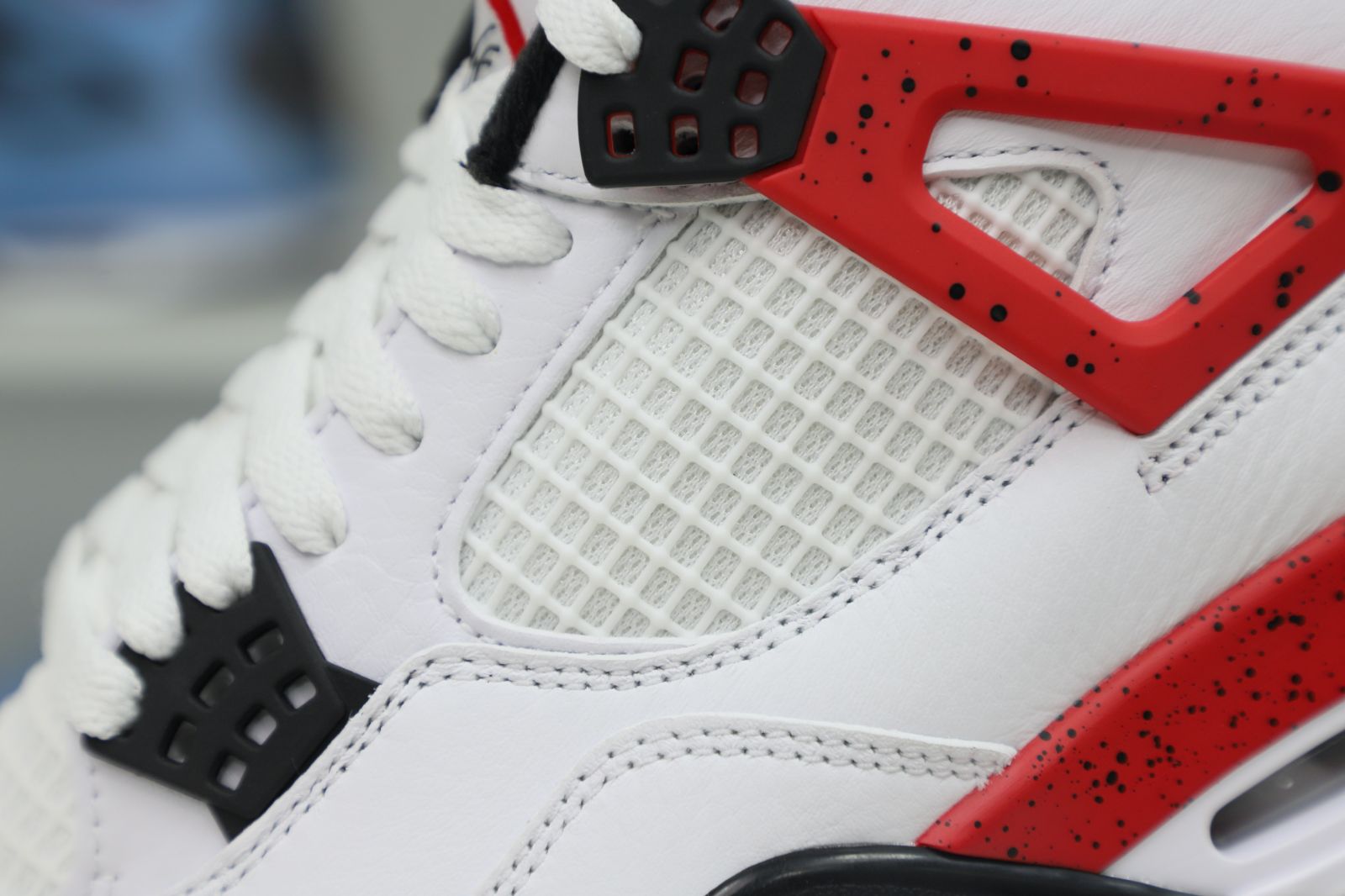 Air Jordan 4