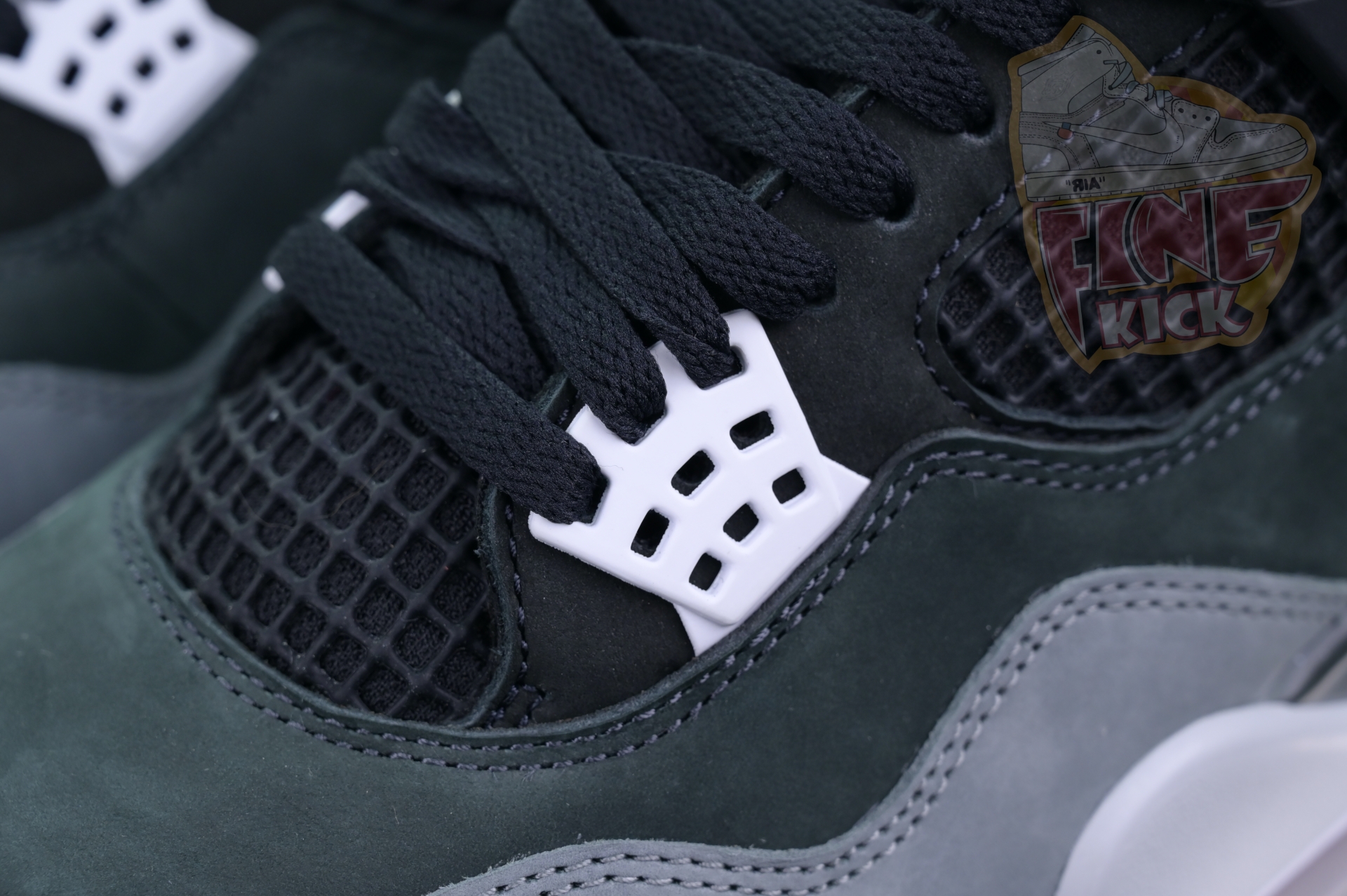 Air Jordan 4