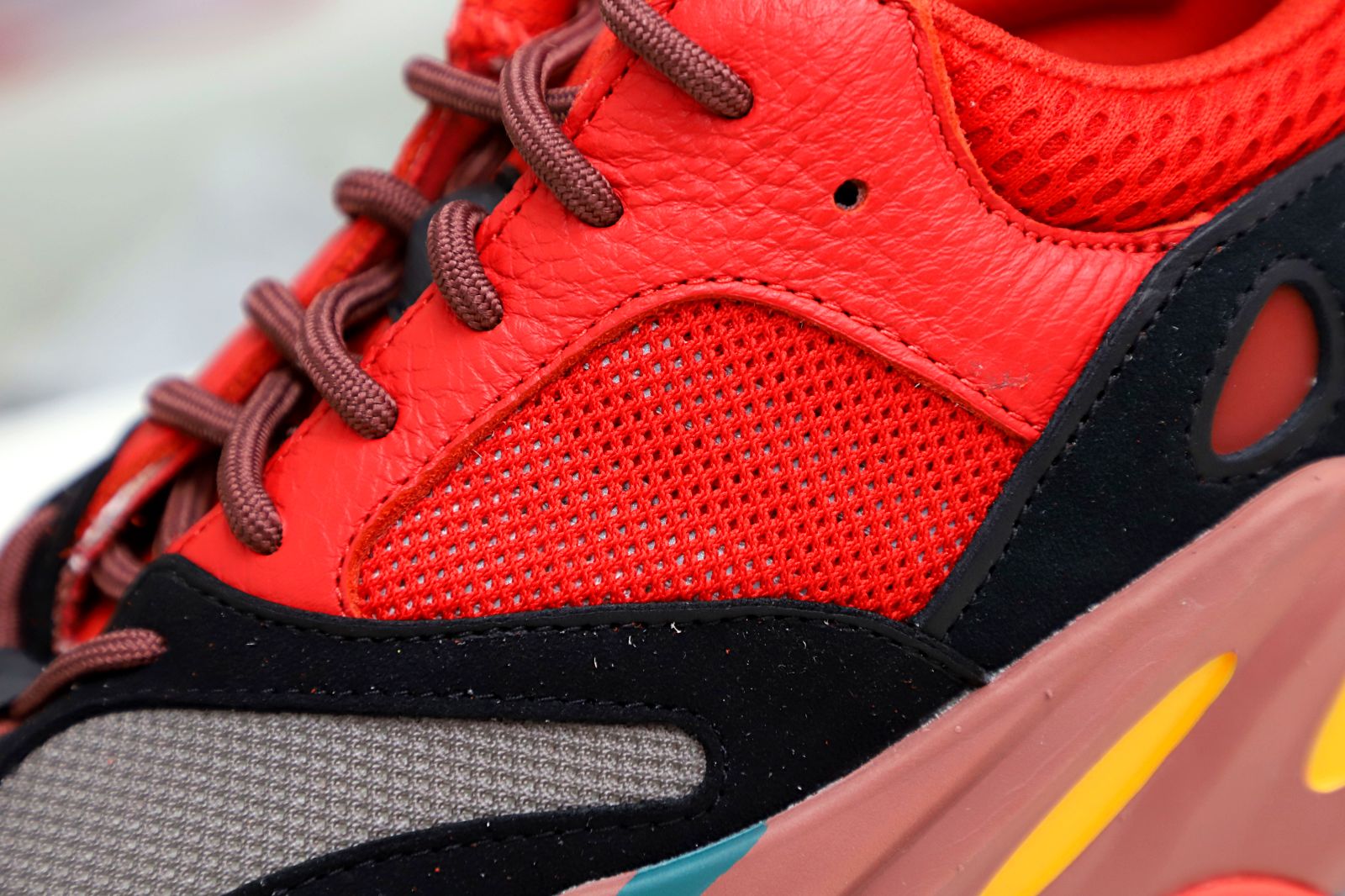 YEEZY BOOST 700 HI-RES RED HQ6979 - finekick.vip