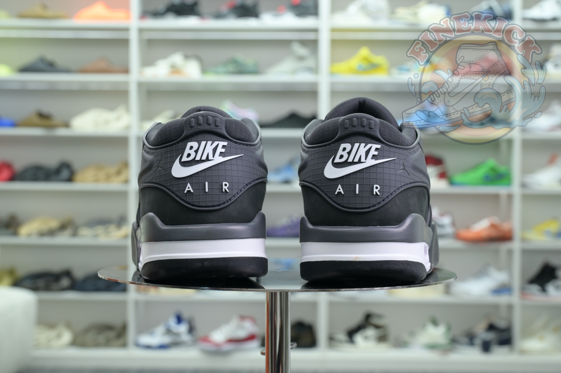 Nigel Sylvester x Air Jordan 4 RM SP “Anthracite” - finekick.vip