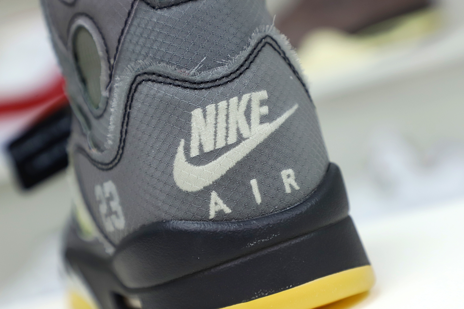 OFF-WHITE X AIR JORDAN 5 RETRO SP 'MUSLIN' - finekick.vip