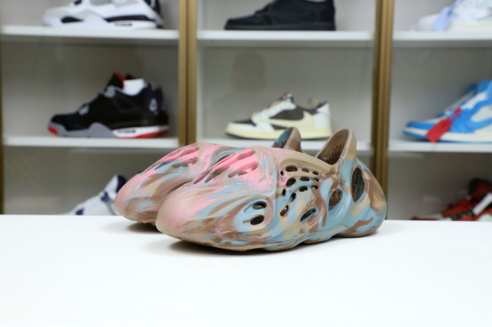 YEEZY FOAM RNNR MX SAND GREY - finekick.vip