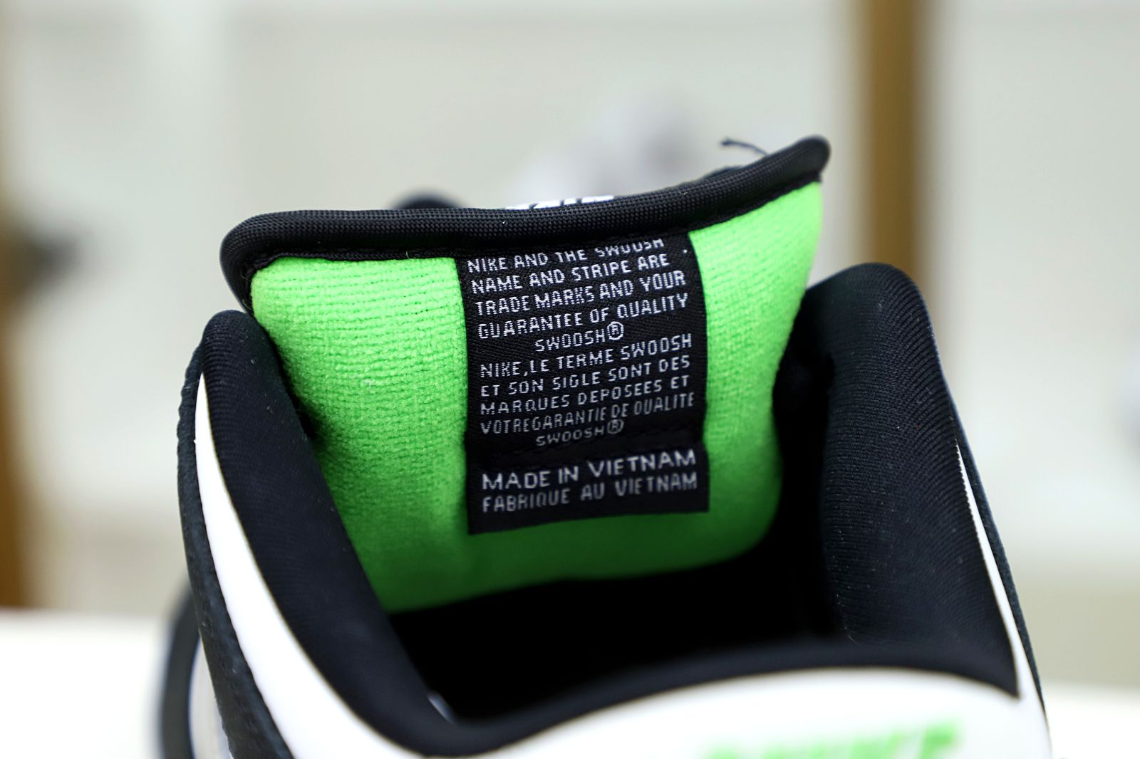 NIKE SB DUNK LOW STAPLE PANDA PIGEON (REGULAR BOX) - finekick.vip