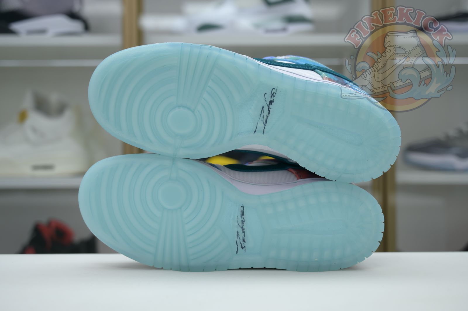 Futura Laboratories x Nike Dunk SB - finekick.vip
