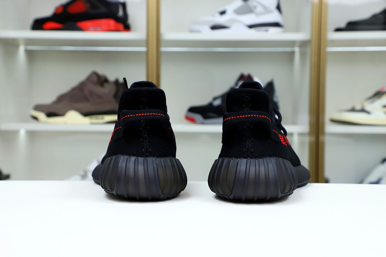 YEEZY BOOST 350 V2 'BRED' - finekick.vip