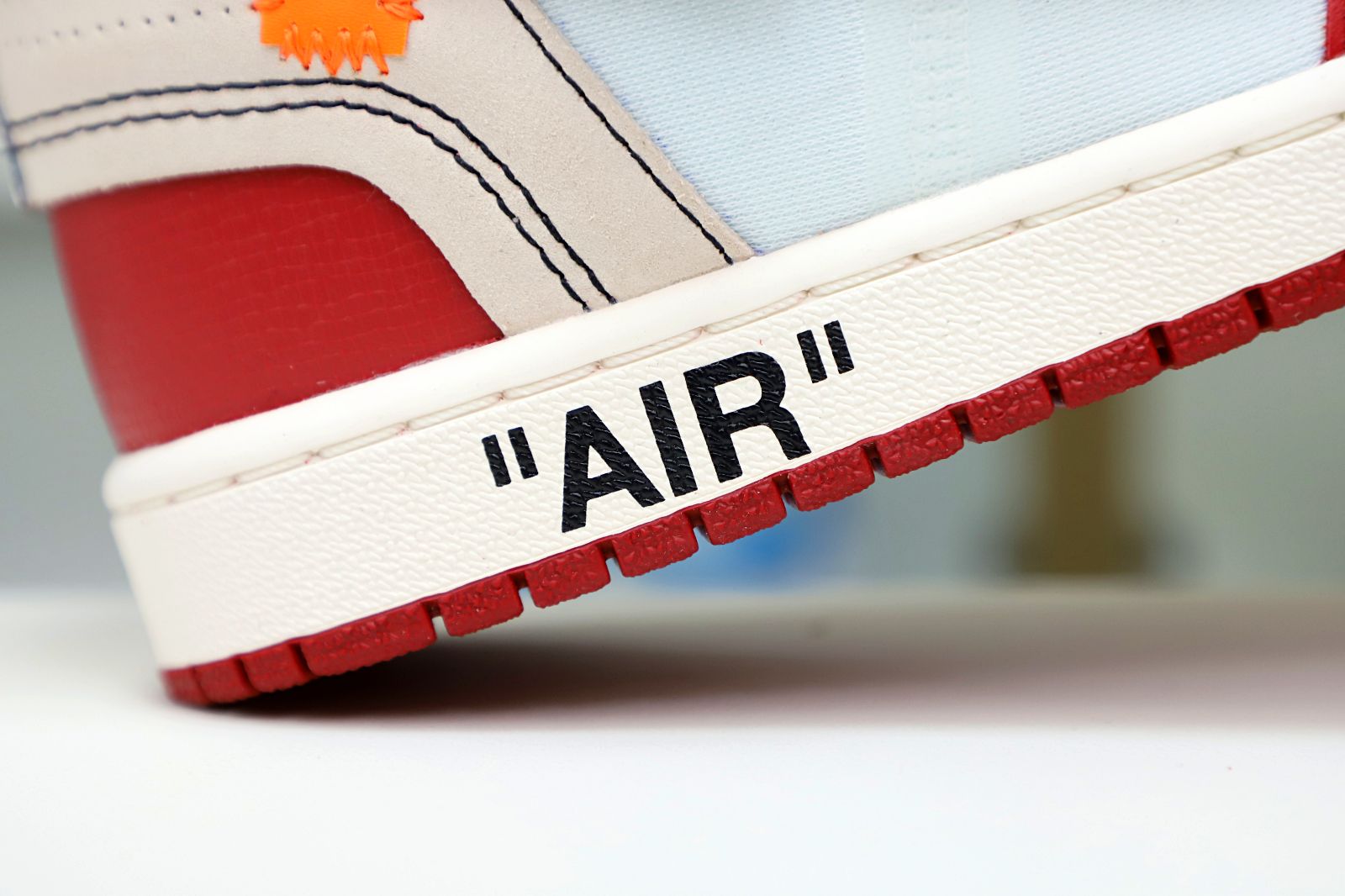 OFF-WHITE X AIR JORDAN 1 RETRO HIGH OG 'CHICAGO' - finekick.vip