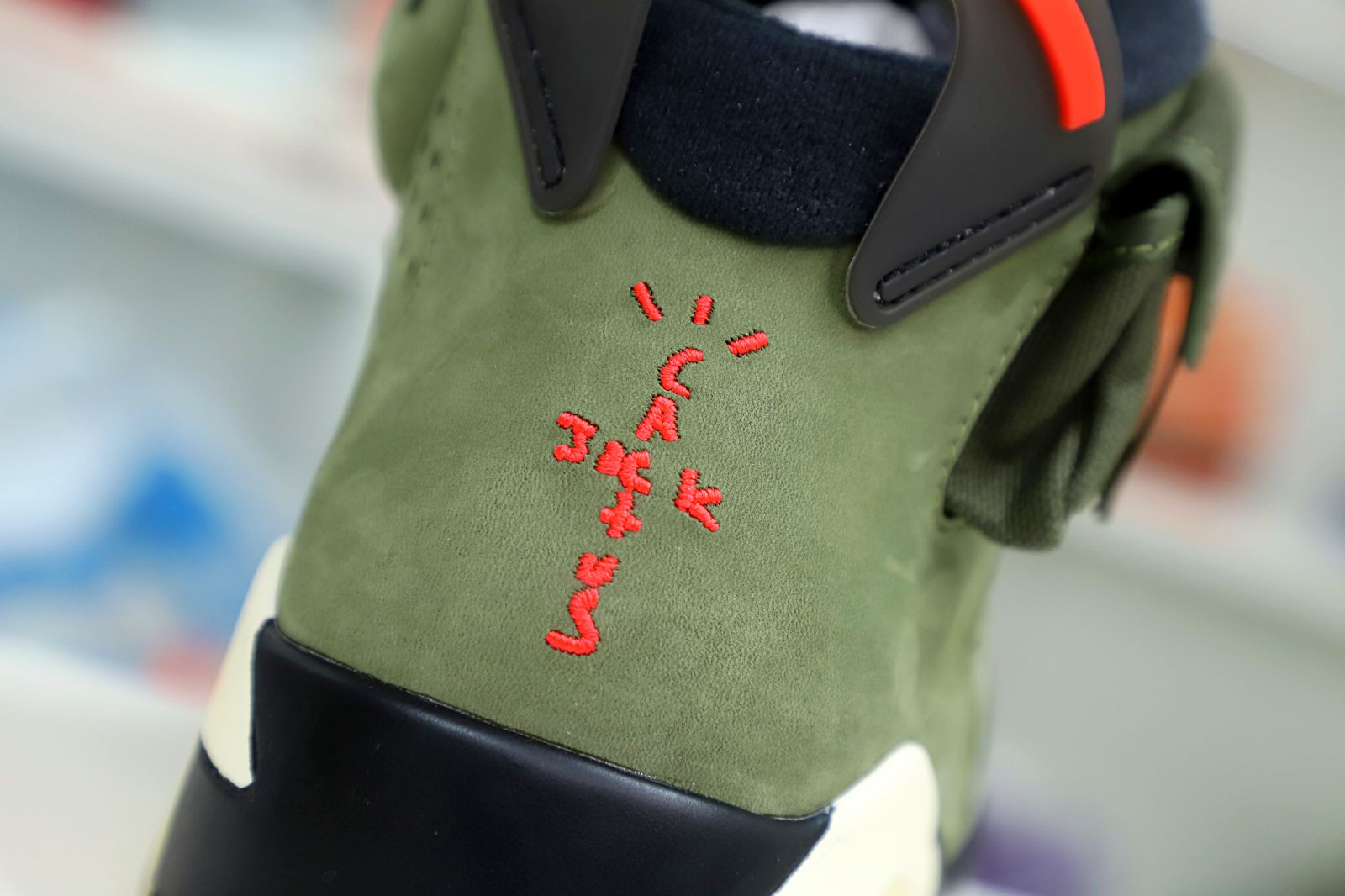 TRAVIS SCOTT X AIR JORDAN 6 RETRO 'OLIVE' - finekick.vip