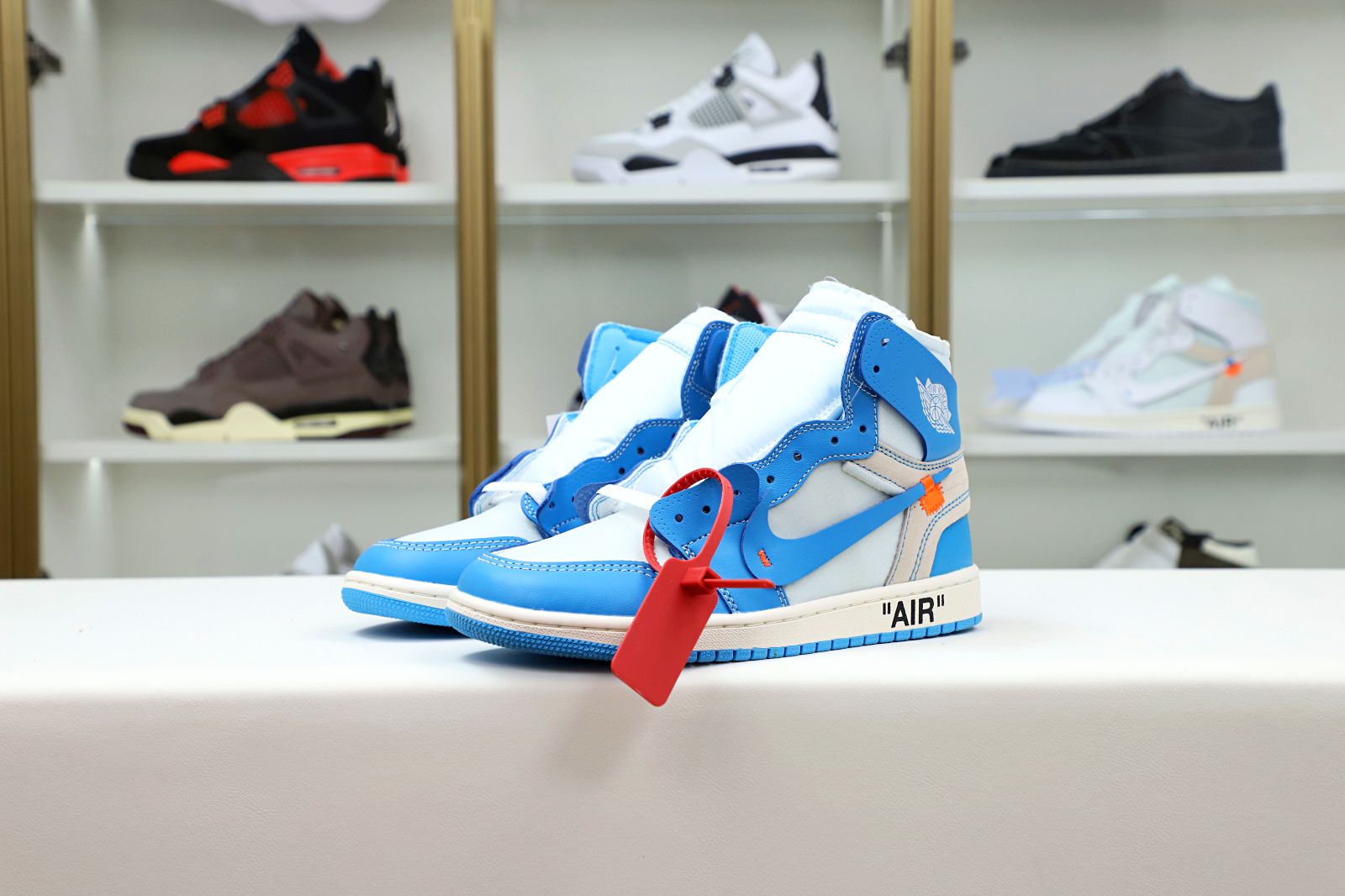 OFF-WHITE X AIR JORDAN 1 RETRO HIGH OG 'UNC' - finekick.vip