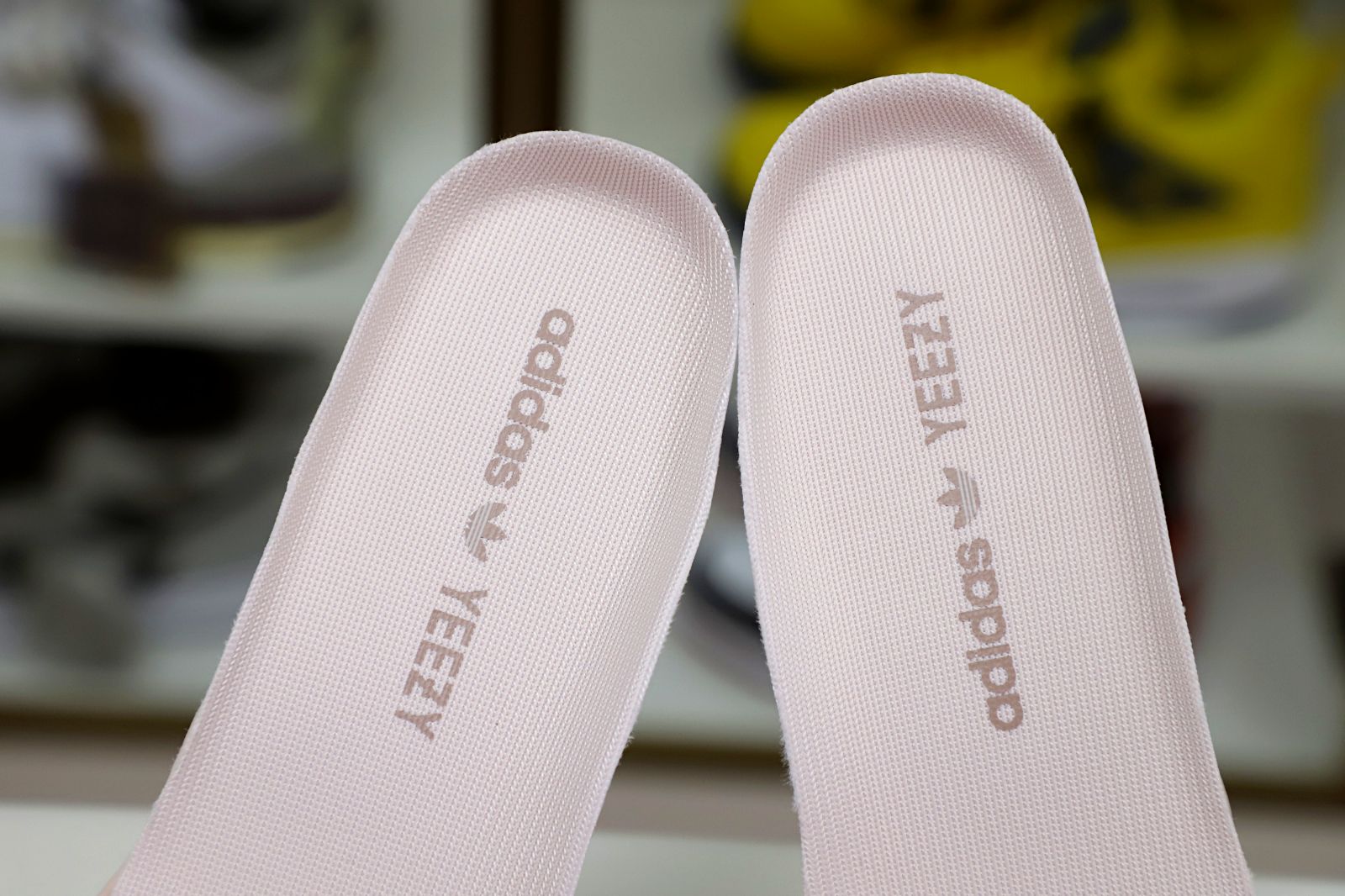 YEEZY BOOST 350 V2 'SYNTH REFLECTIVE' - finekick.vip