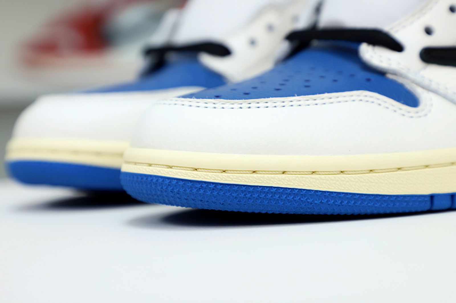 FRAGMENT DESIGN X TRAVIS SCOTT X AIR JORDAN 1 RETRO HIGH - finekick.vip