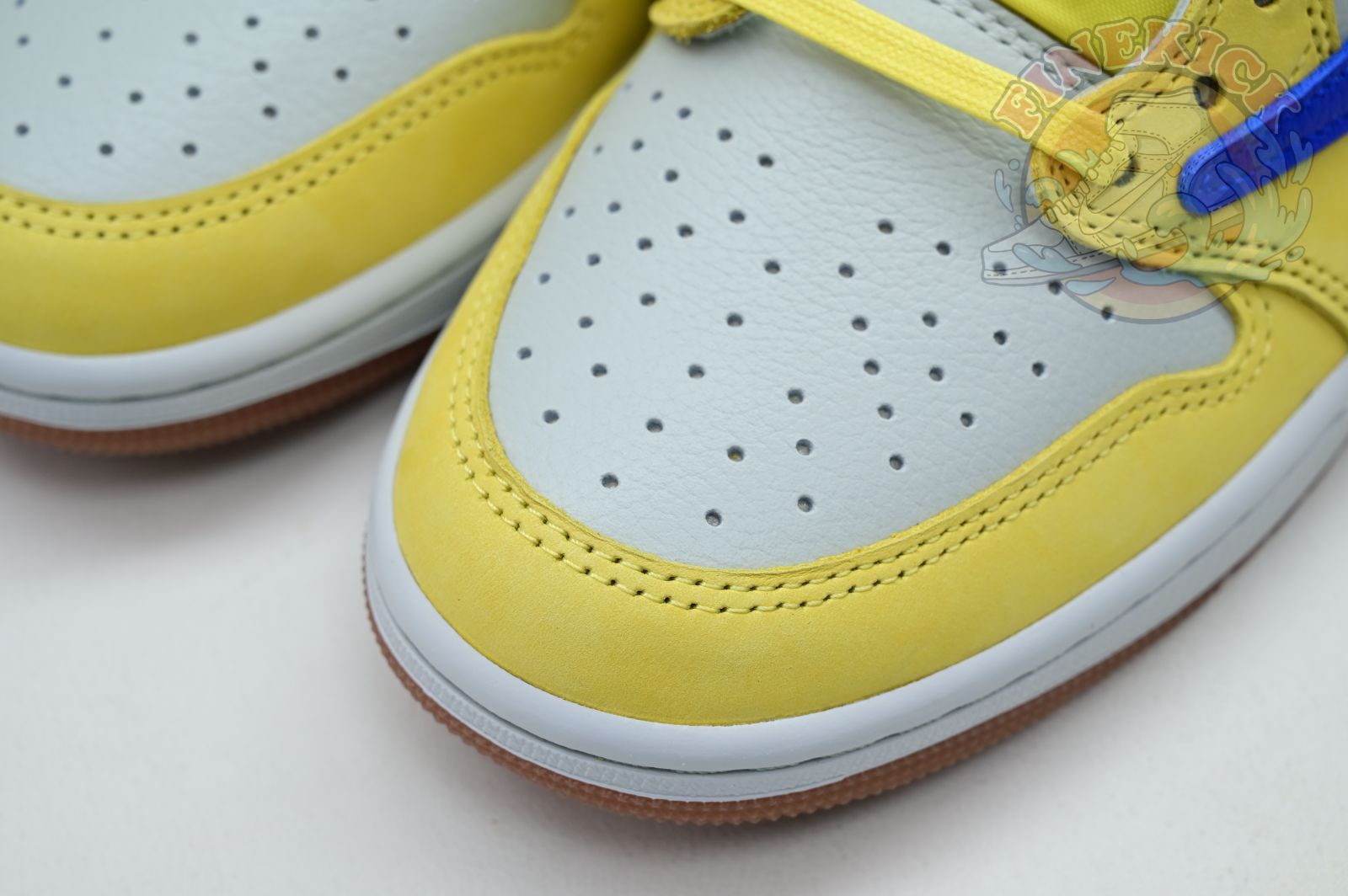 Travis Scott x Air Jordan 1Low Canary - finekick.vip