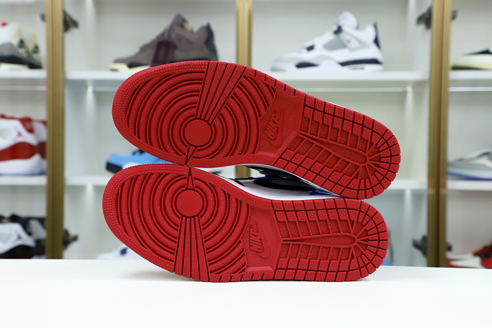 AIR JORDAN 1 RETRO HIGH OG 'FEARLESS' - finekick.vip