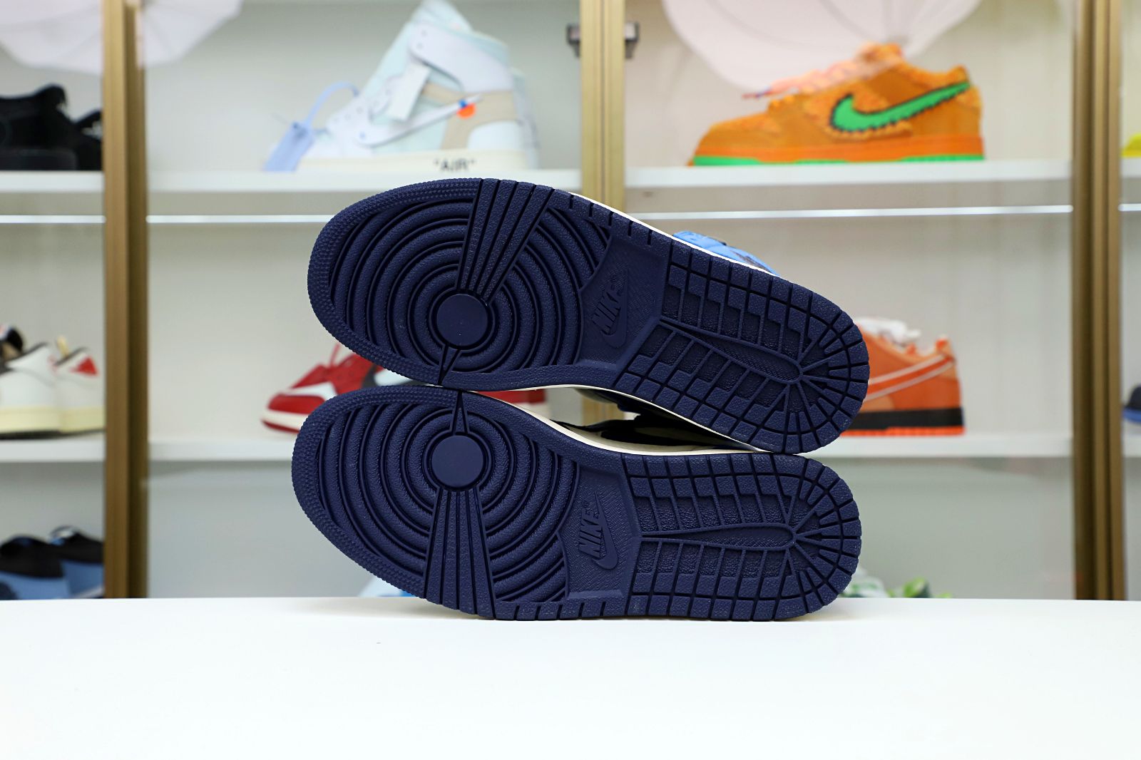 AIR JORDAN 1 RETRO HIGH OG 'OBSIDIAN' - finekick.vip