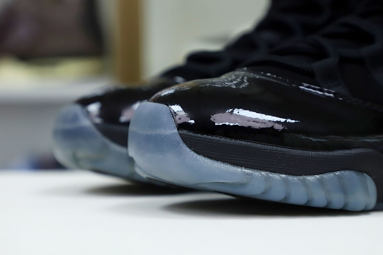 AIR JORDAN 11 RETRO 'CAP AND GOWN' - finekick.vip