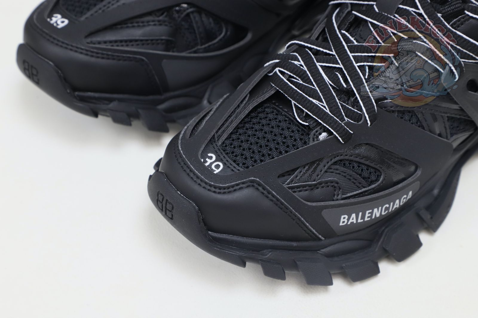 Balenciaga BLGA  Track(LED) - finekick.vip
