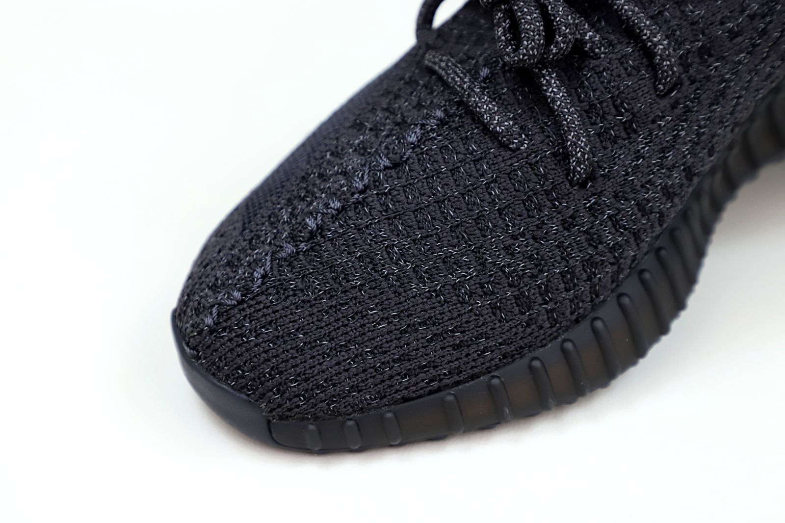 YEEZY BOOST 350 V2 'BLACK REFLECTIVE' - finekick.vip