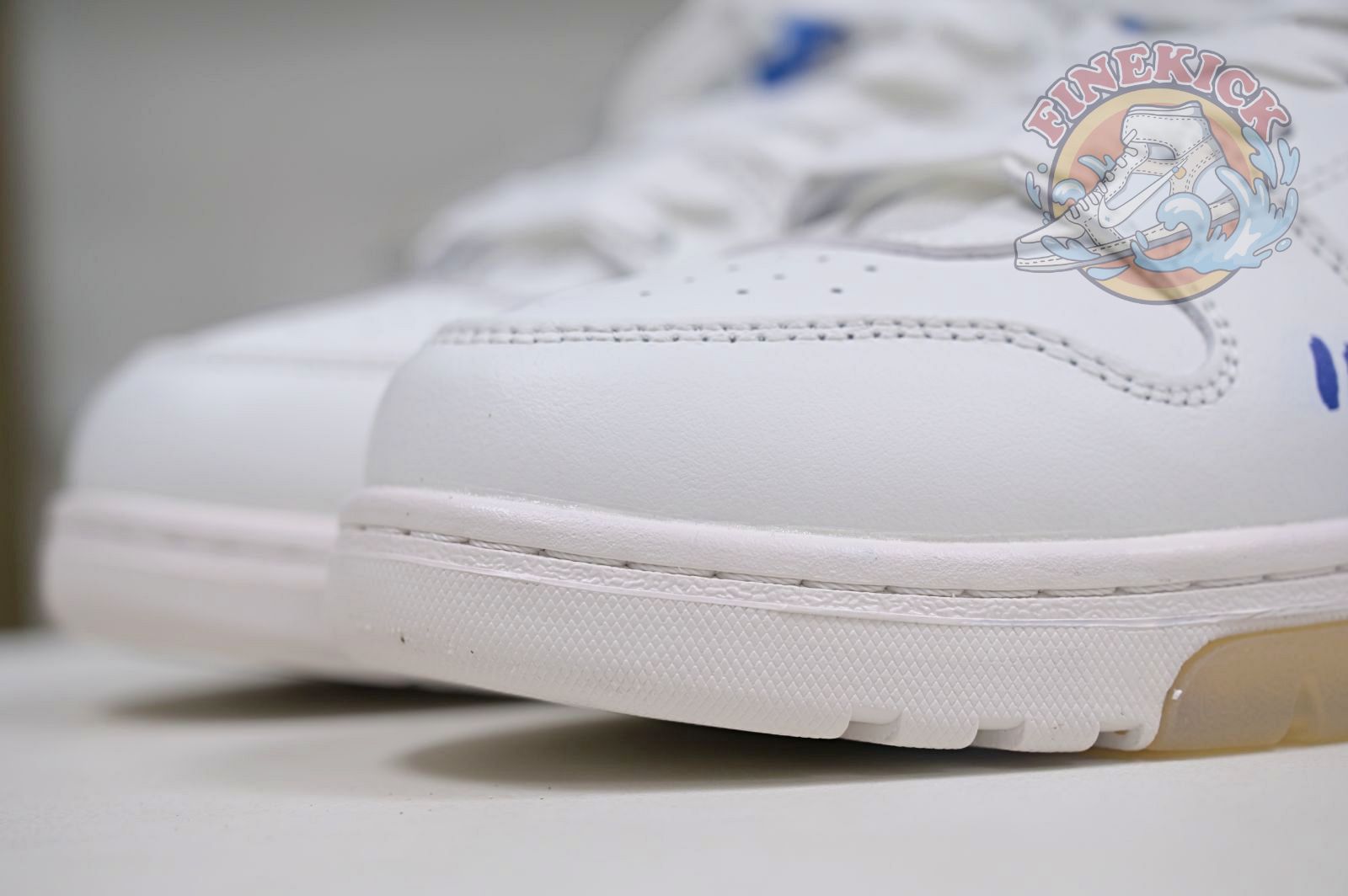 OFF-WHITE Ous Of Office - finekick.vip