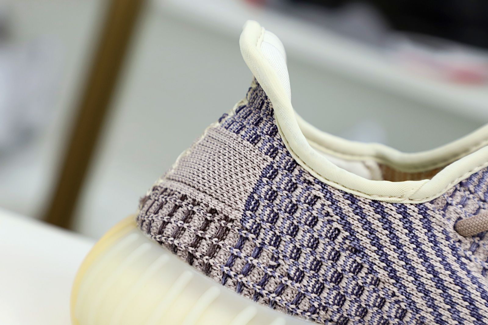 YEEZY BOOST 350 V2 'ASH PEARL' - finekick.vip