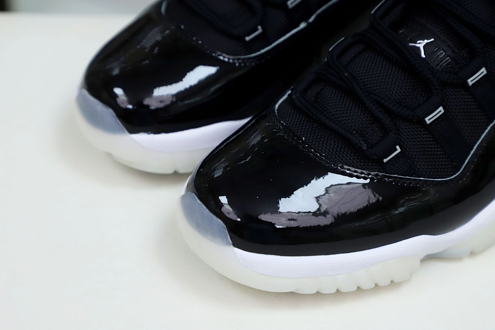 AIR JORDAN 11 RETRO 'JUBILEE / 25TH - finekick.vip