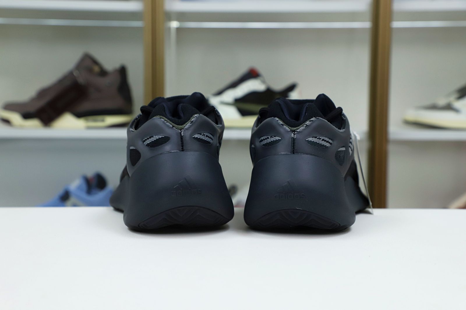 YEEZY 700 V3 'ALVAH' - finekick.vip