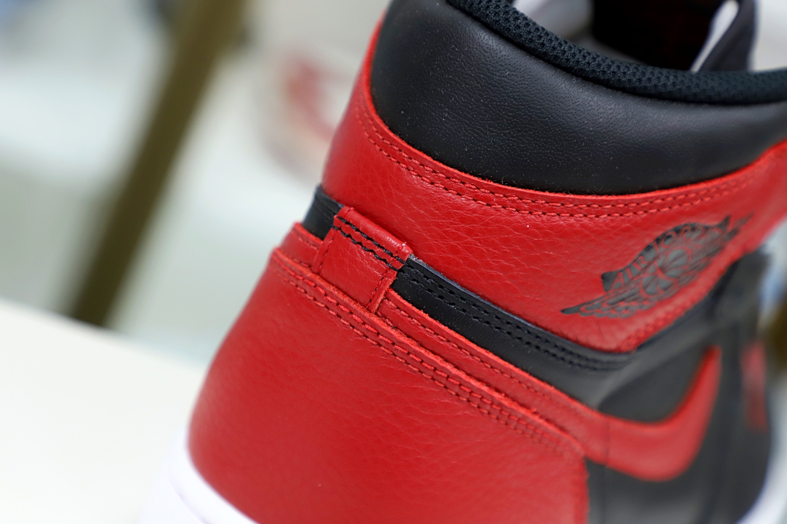 AIR JORDAN 1 RETRO HIGH OG 'BRED' - finekick.vip