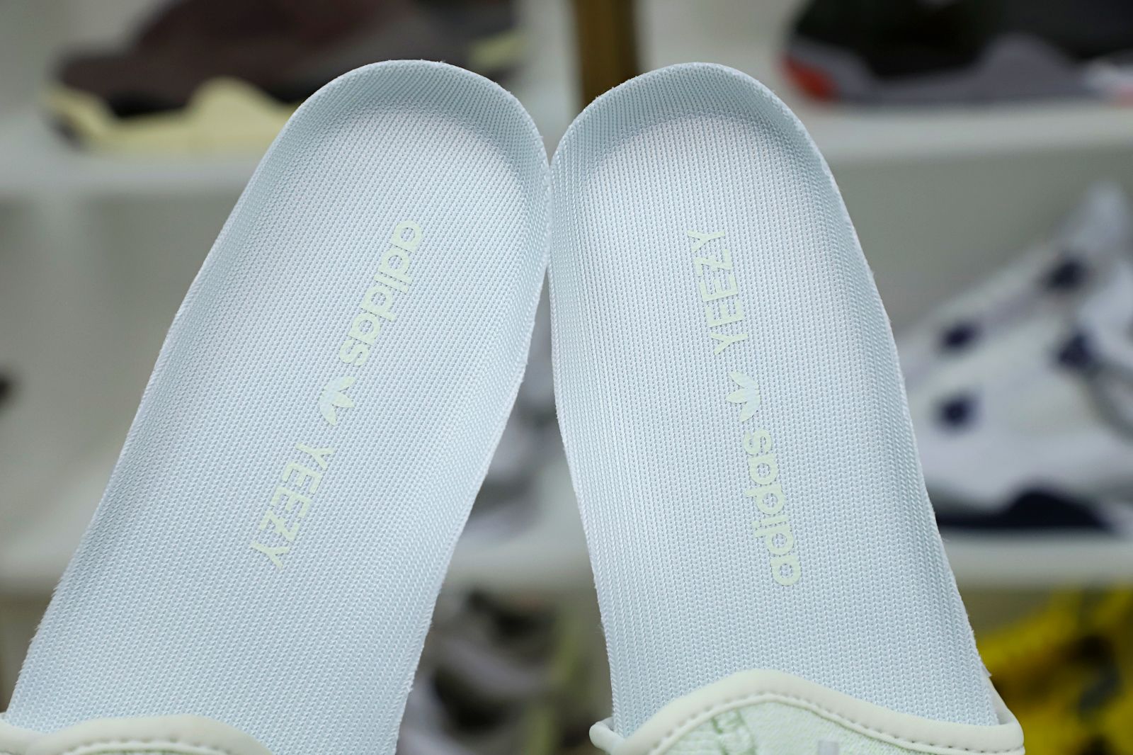 YEEZY BOOST 350 V2 'HYPERSPACE' - finekick.vip