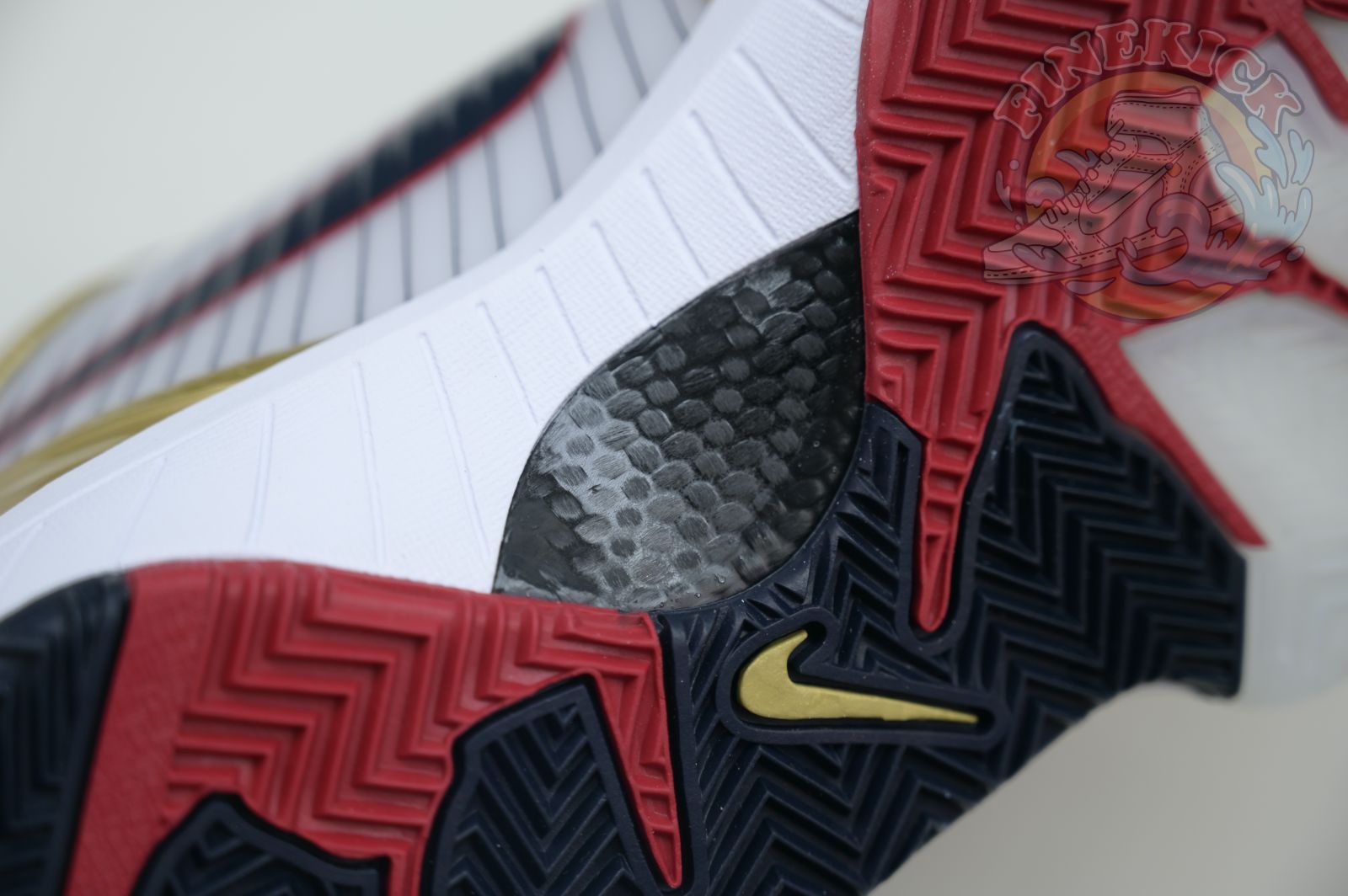 Nike Zoom Kobe 4 Protro