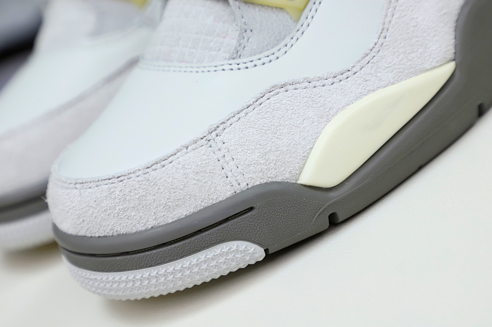 Air Jordan 4 SE