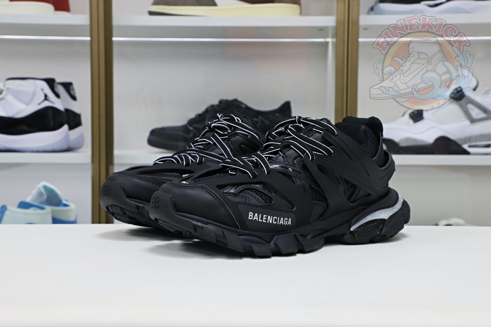 Balenciaga BLGA  Track(LED) - finekick.vip