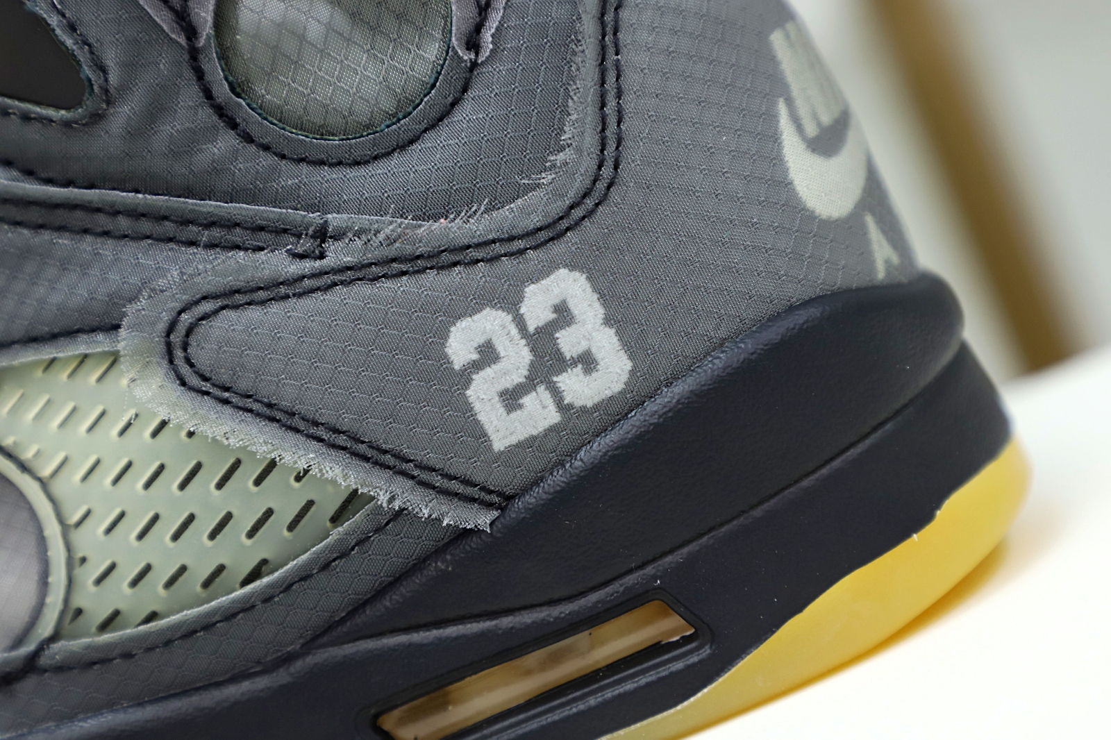 OFF-WHITE X AIR JORDAN 5 RETRO SP 'MUSLIN' - finekick.vip