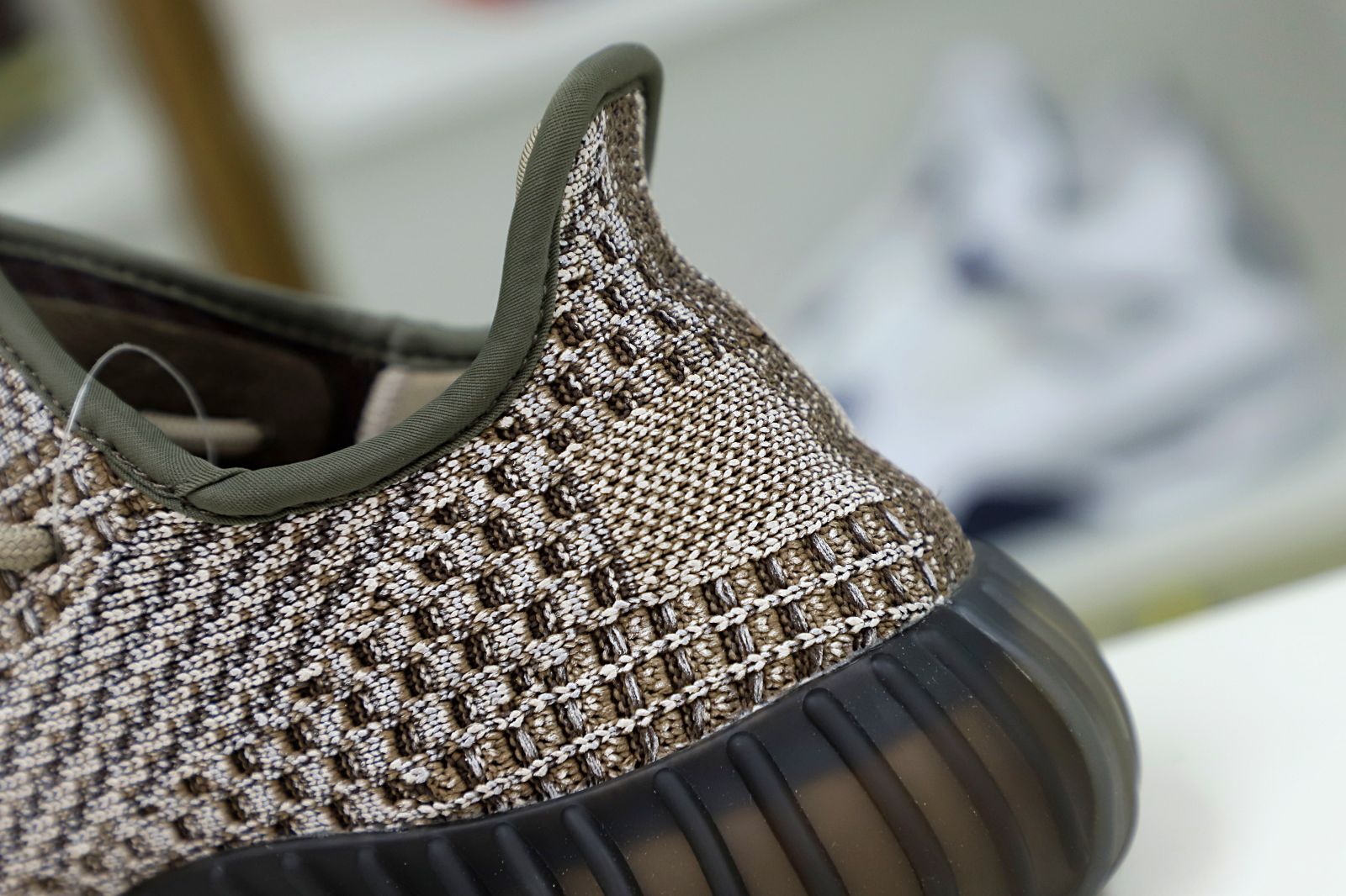 YEEZY BOOST 350 V2 'ASH STONE' - finekick.vip