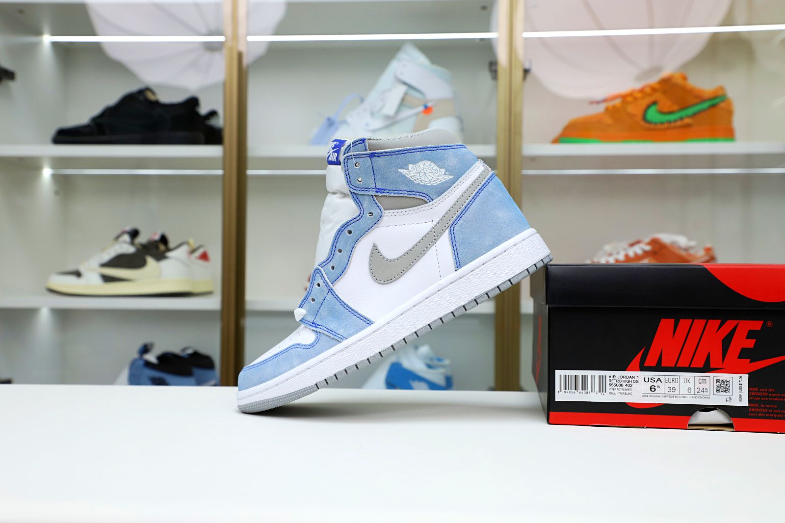 AIR JORDAN 1 RETRO HIGH OG 'HYPER ROYAL' - finekick.vip