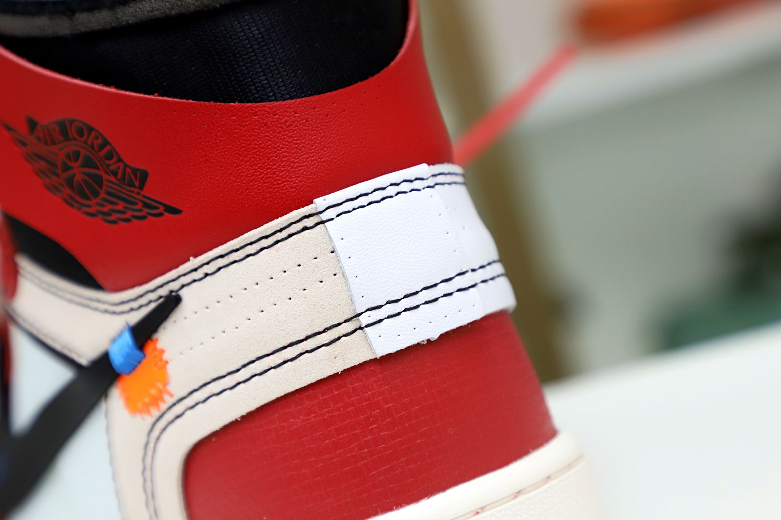 OFF-WHITE X AIR JORDAN 1 RETRO HIGH OG 'CHICAGO' - finekick.vip