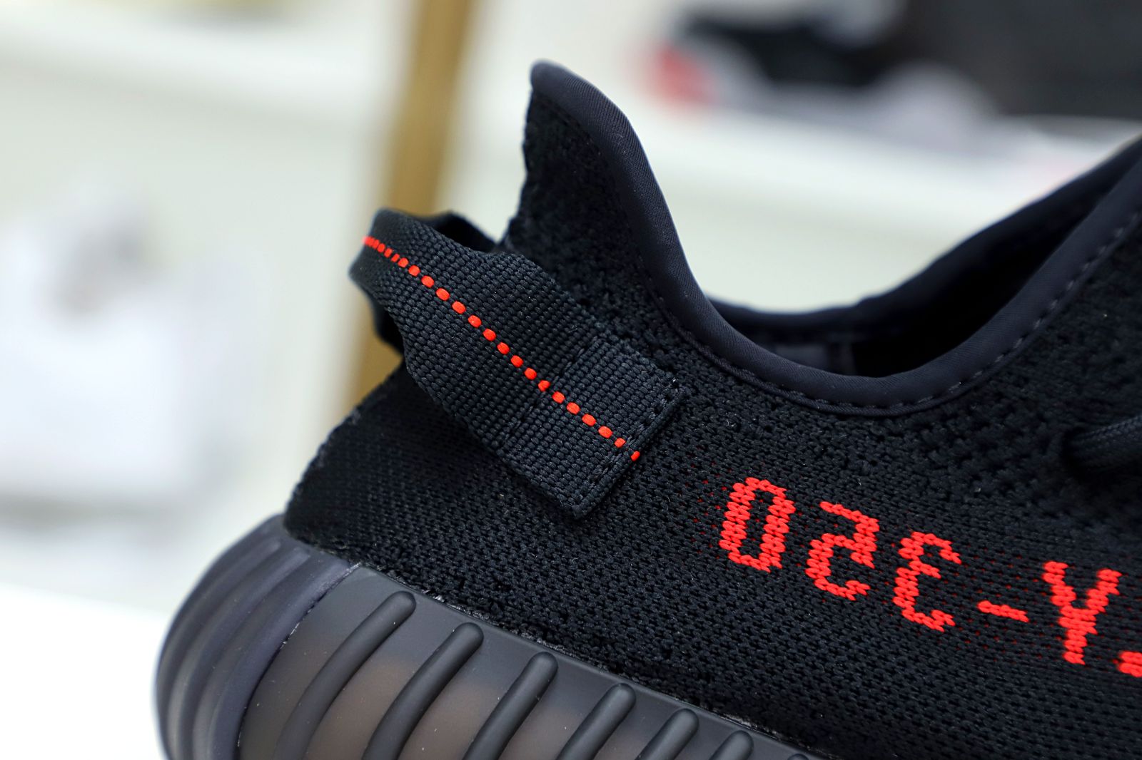 YEEZY BOOST 350 V2 'BRED' - finekick.vip