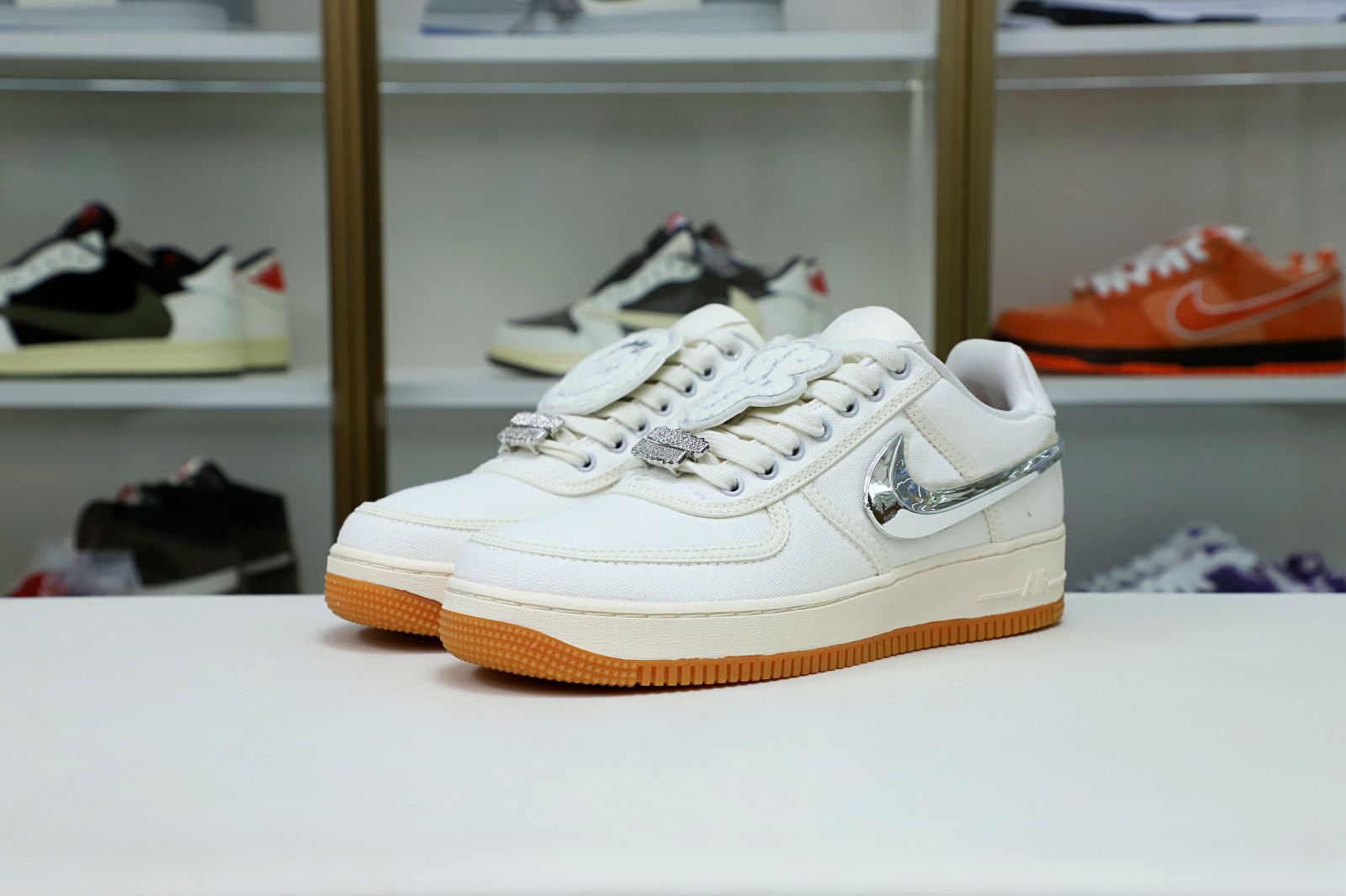 TRAVIS SCOTT X AIR FORCE 1 'SAIL' - finekick.vip