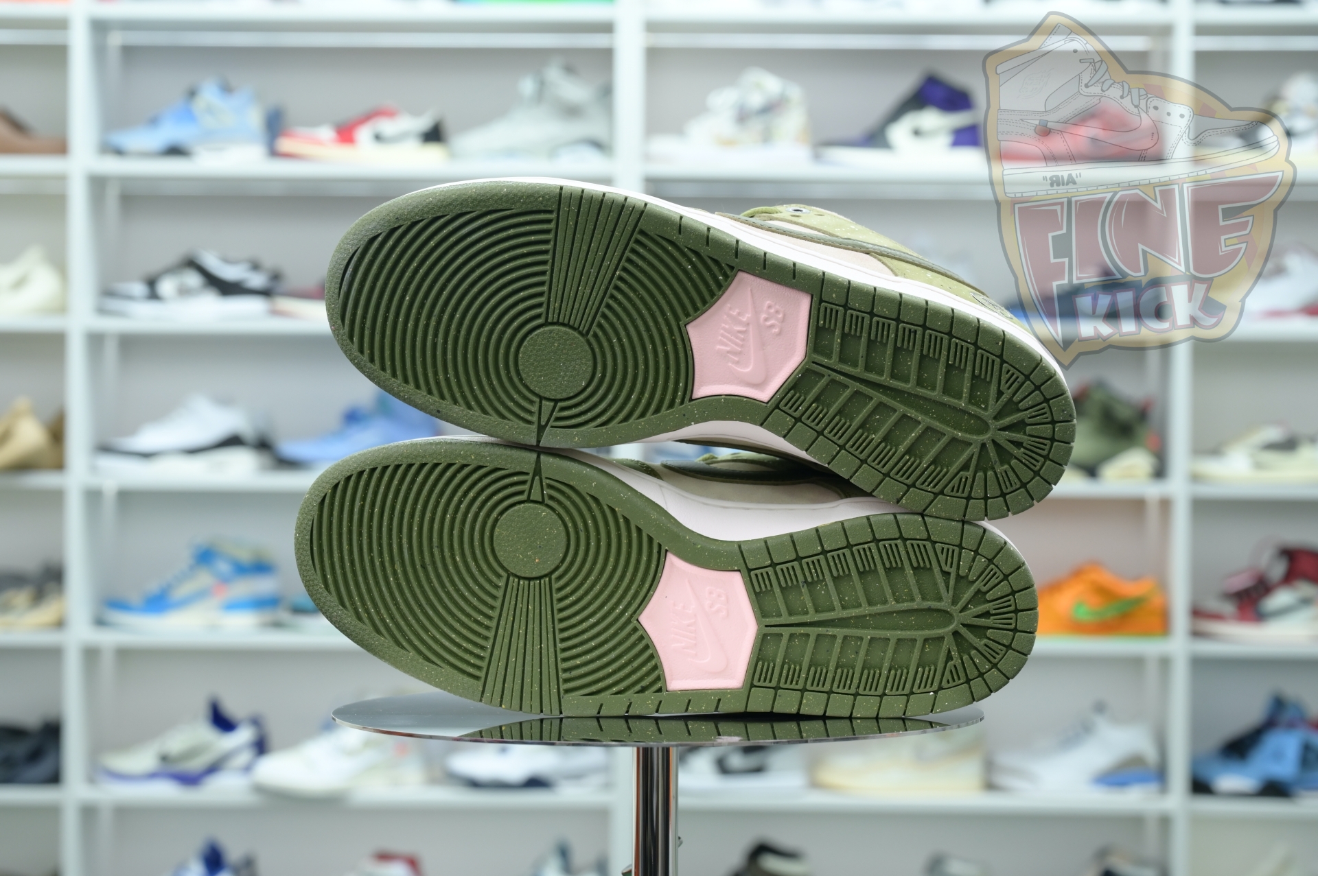 Yuto Horigome x Nike Dunk SB Asparagus - finekick.vip