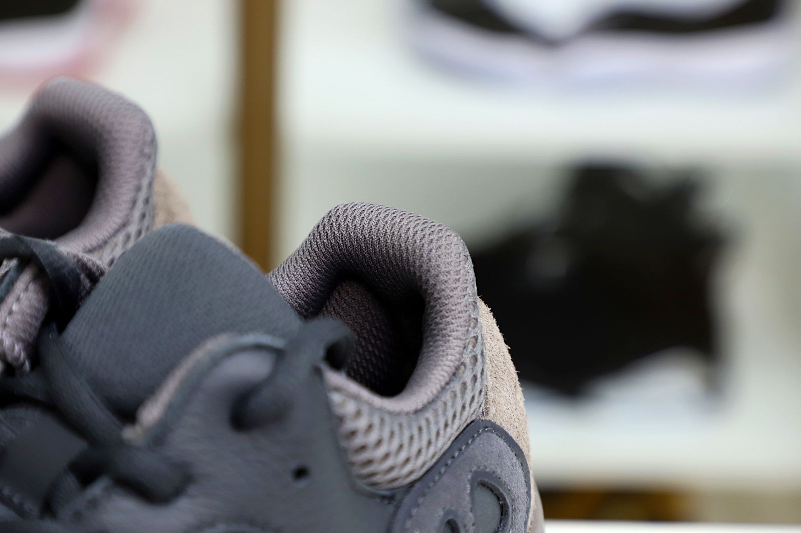 YEEZY BOOST 700 'MAUVE' - finekick.vip