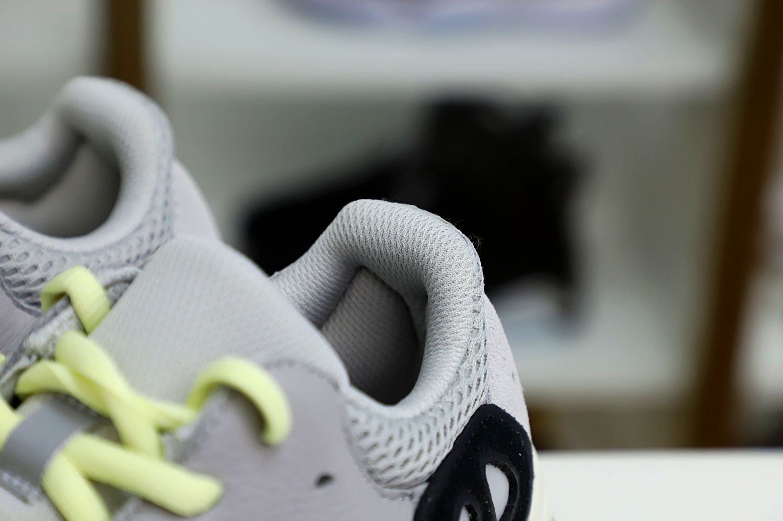 YEEZY BOOST 700 'WAVE RUNNER' - finekick.vip