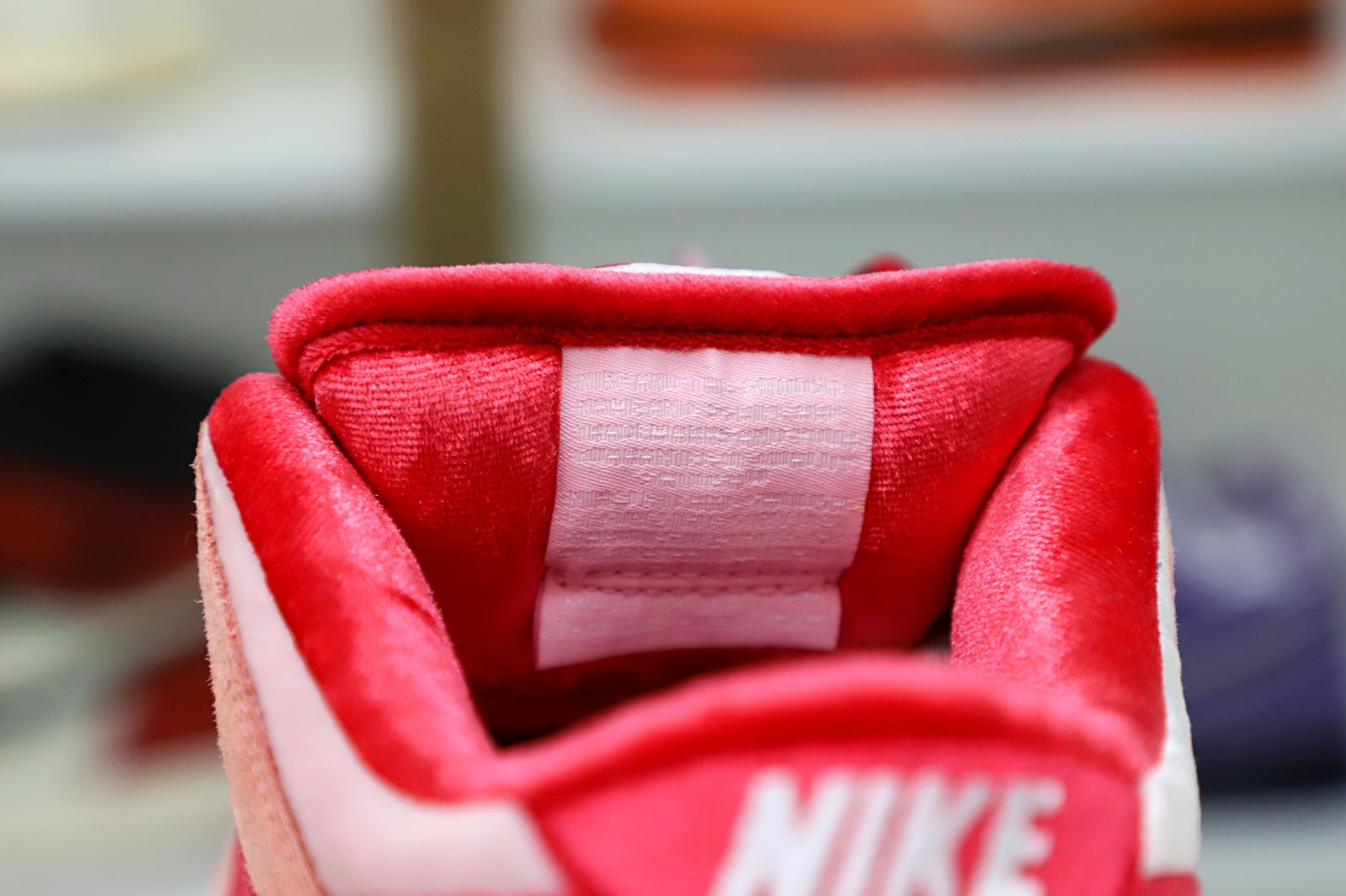 STRANGELOVE X DUNK LOW SB 'VALENTINE'S DAY' - finekick.vip