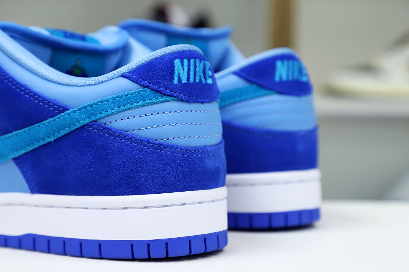 NIKE SB DUNK LOW BLUE RASPBERRY - finekick.vip