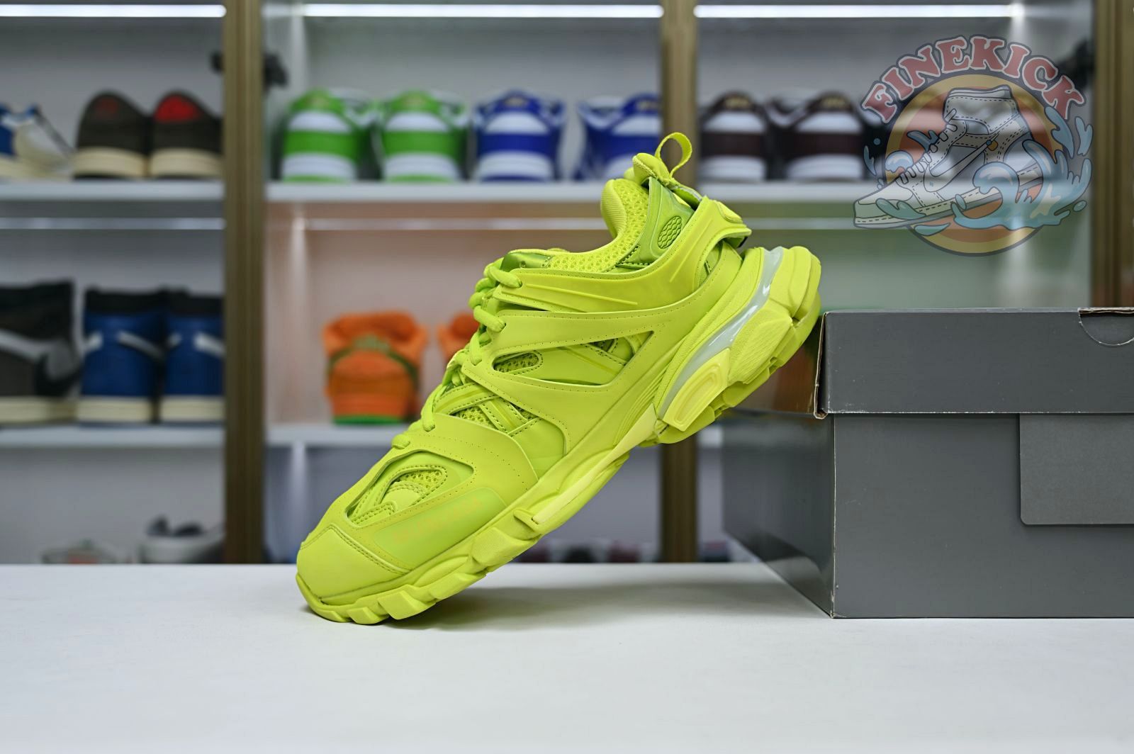 Balenciaga BLGA  Track(LED) - finekick.vip