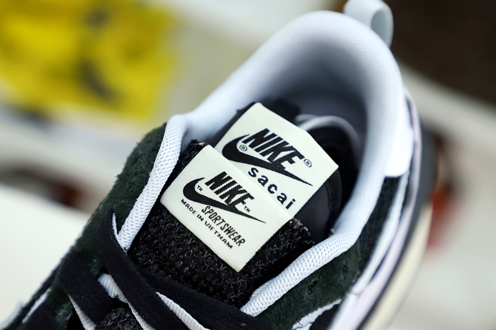 SACAI X VAPORWAFFLE 'BLACK WHITE' - finekick.vip