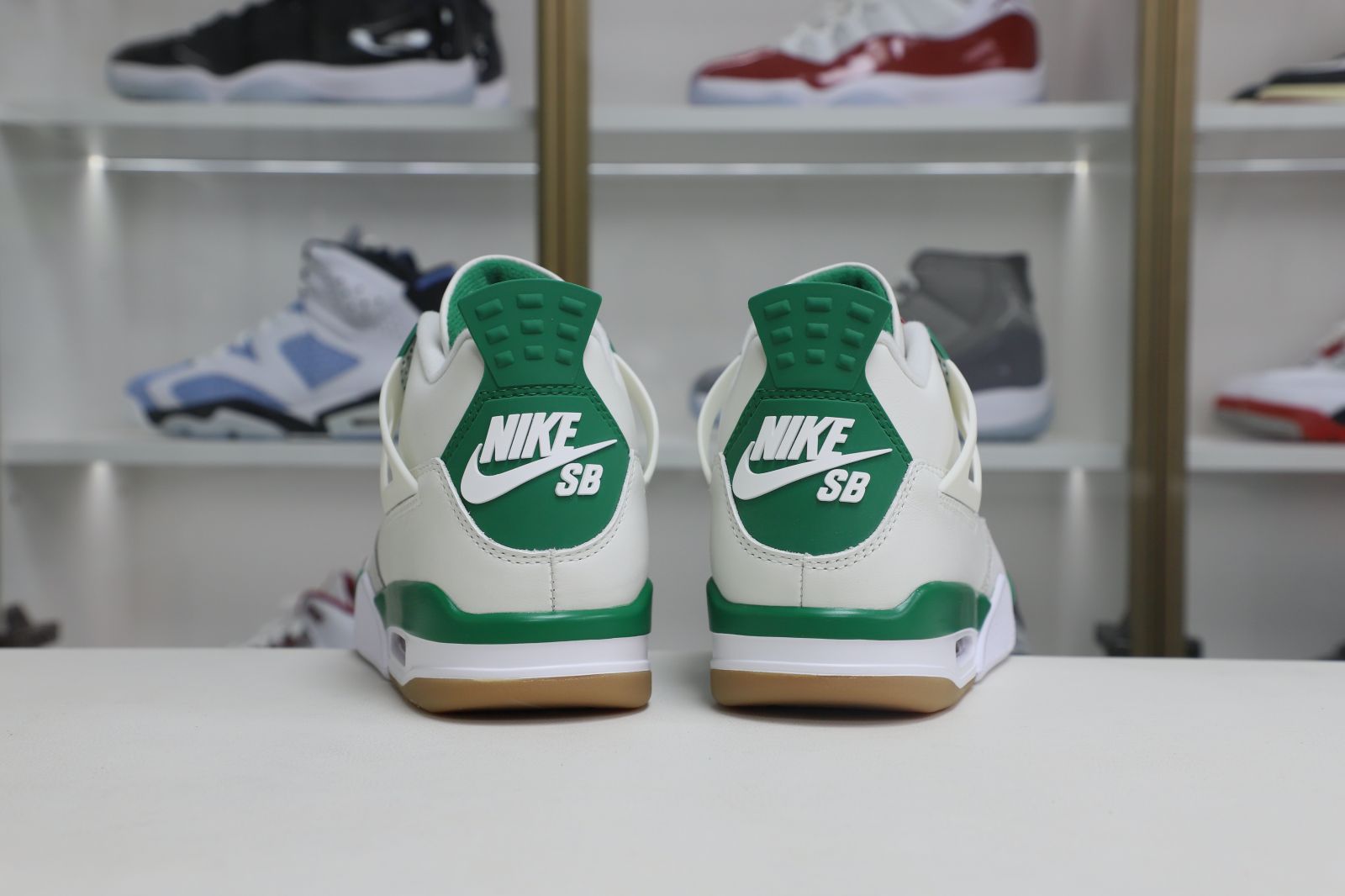 NIKE SB X AIR JORDAN 4 RETRO 'PINE GREEN' - finekick.vip
