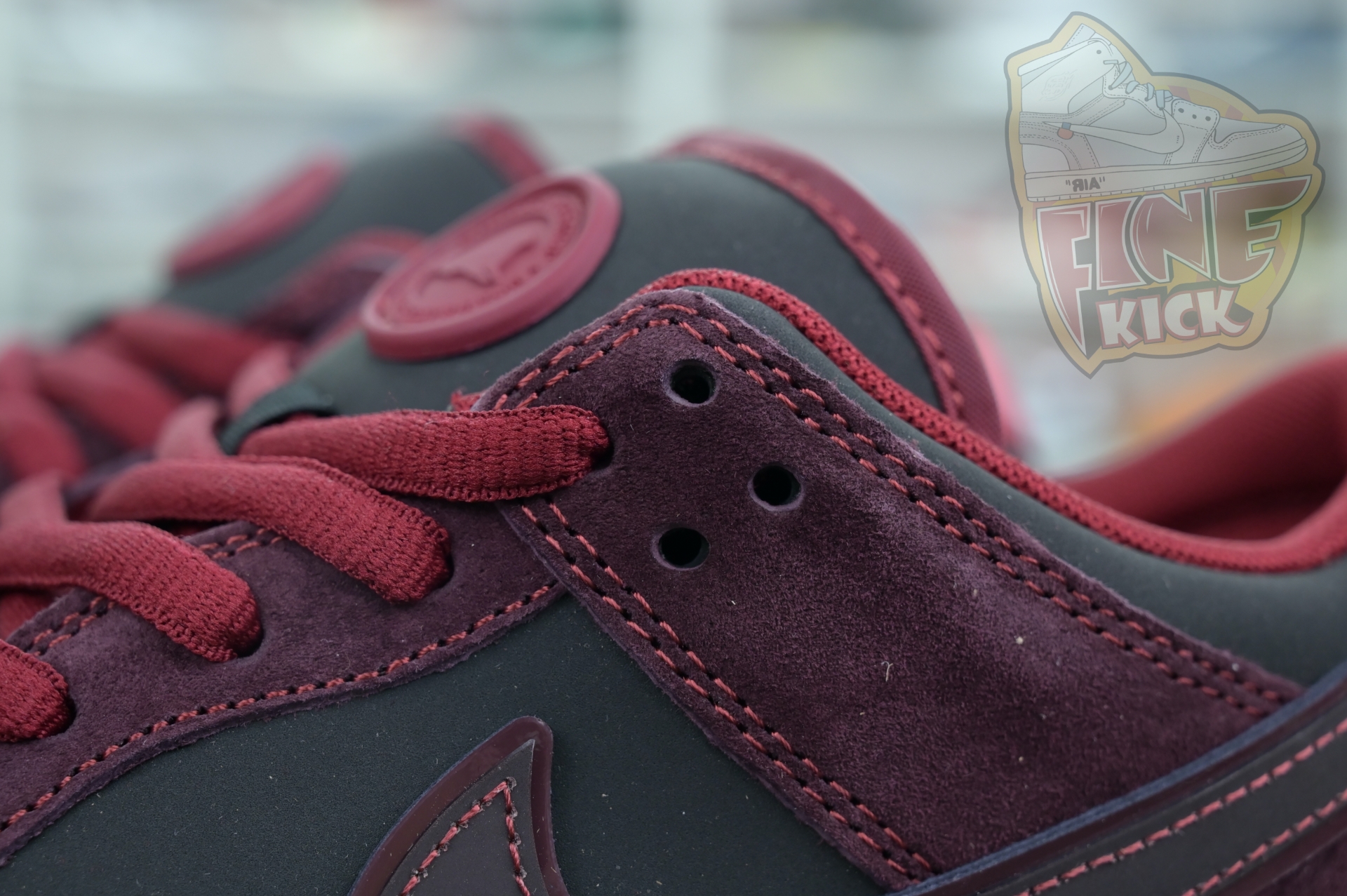 RIOT Skateshop x Nike SB Dunk Low - finekick.vip
