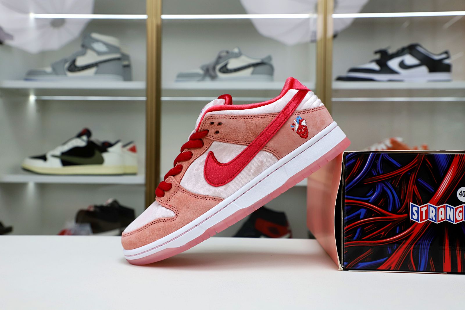 STRANGELOVE X DUNK LOW SB 'VALENTINE'S DAY' - finekick.vip