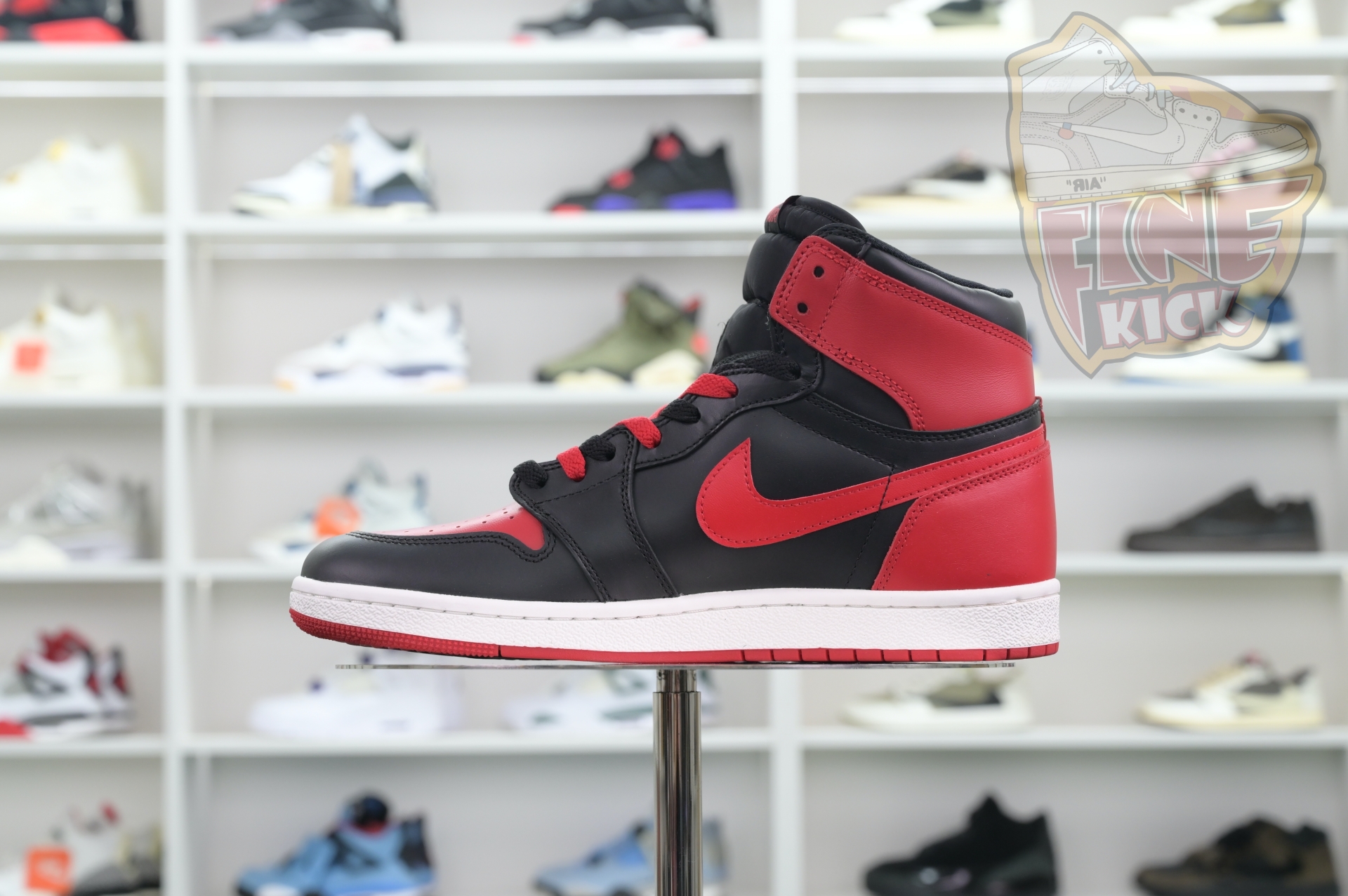 Air Jordan 1 High 85 Bred 2025 - finekick.vip