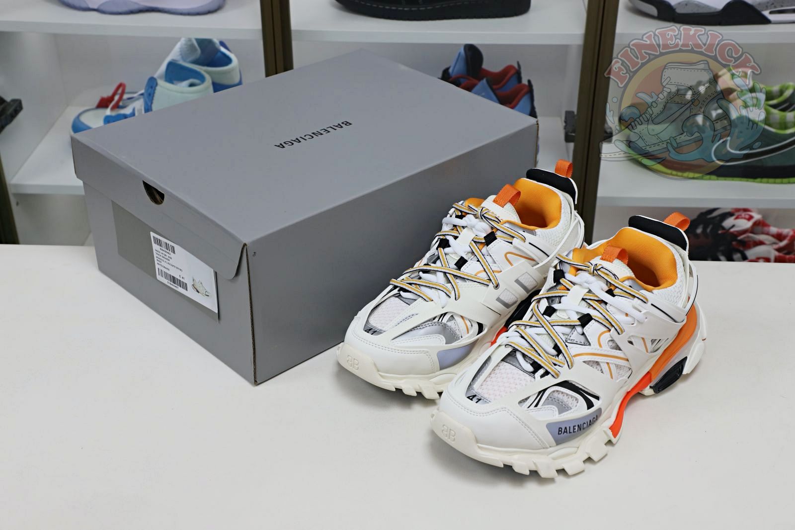 Balenciaga BLGA  Track(LED) - finekick.vip
