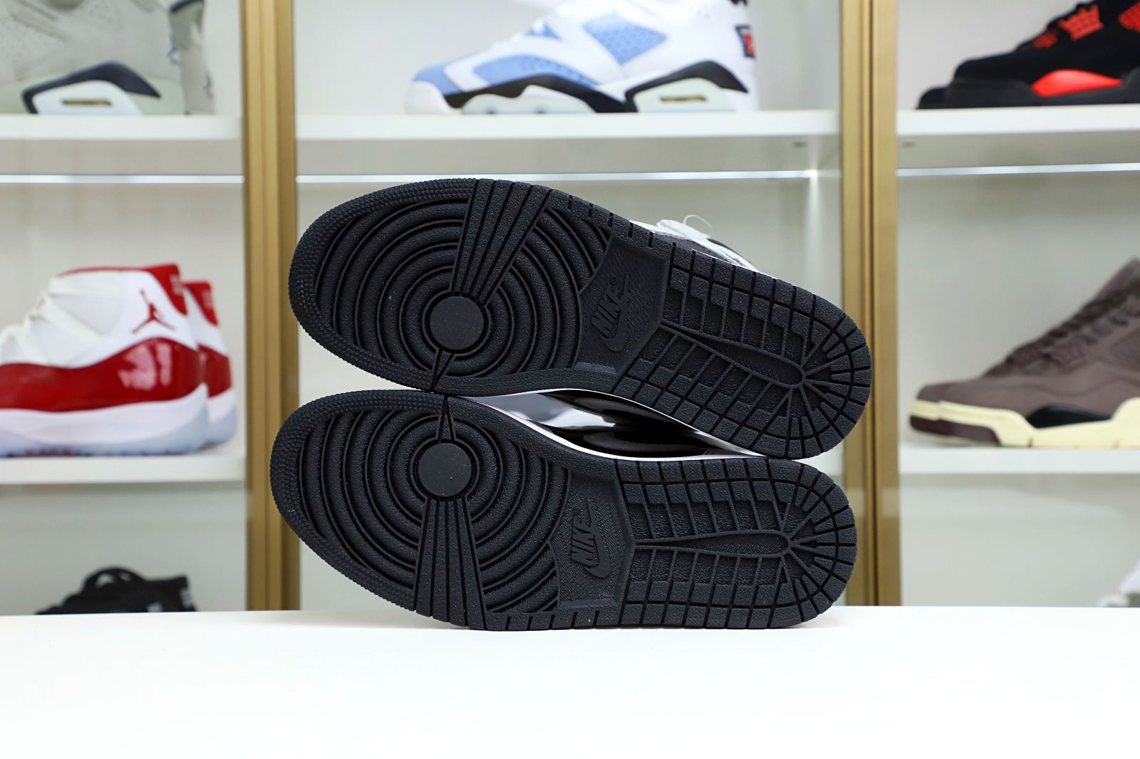 Air Jordan 1 Retro High OG  Shadow 2.0 - finekick.vip