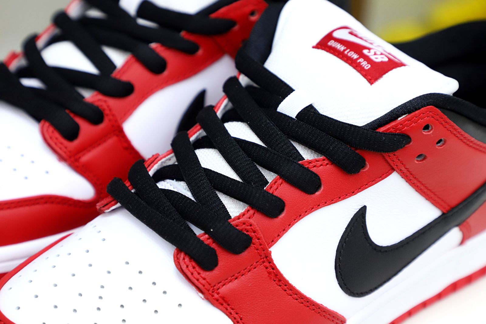 NIKE SB DUNK LOW “CHICAGO” - finekick.vip