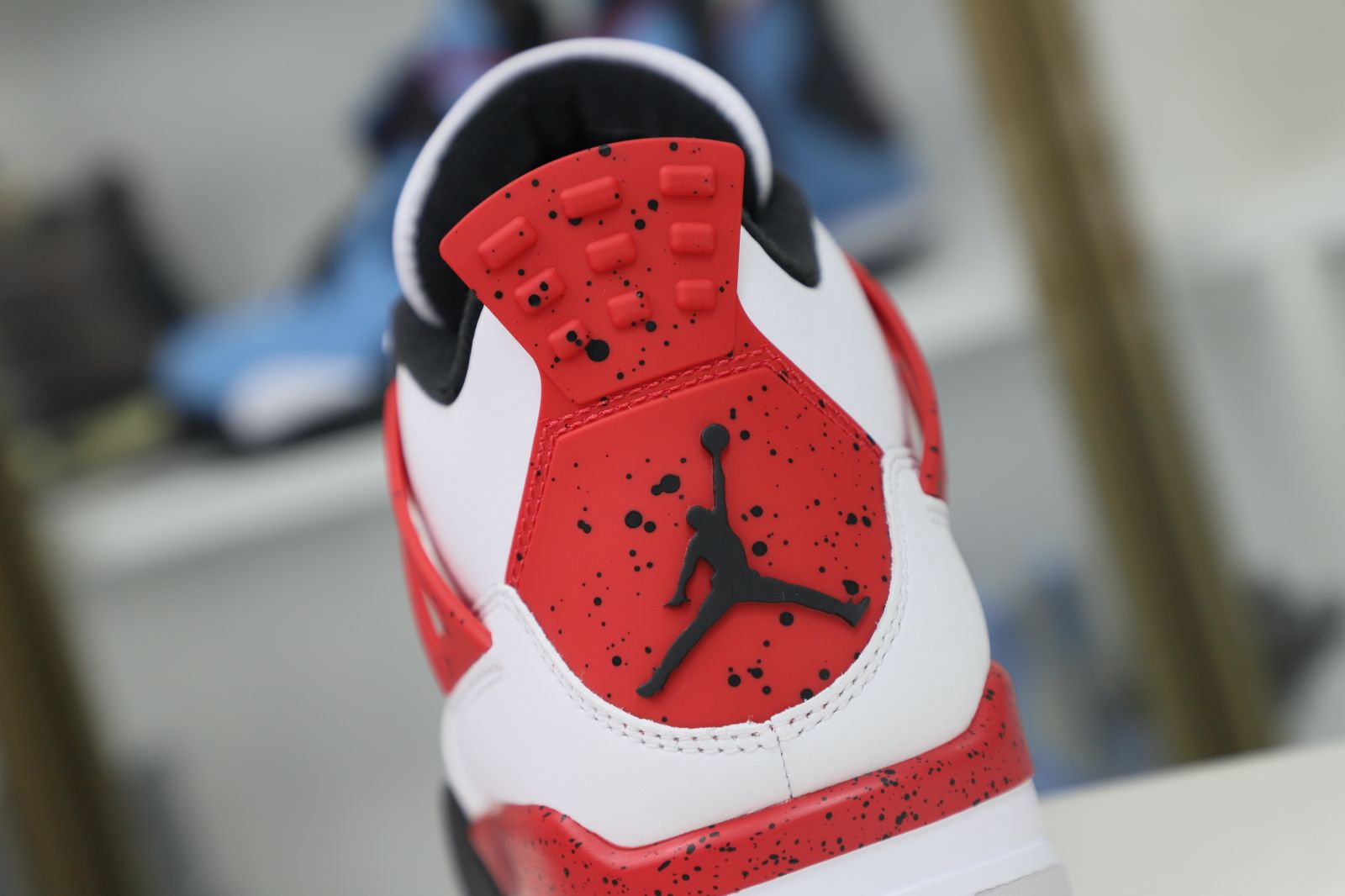 Air Jordan 4